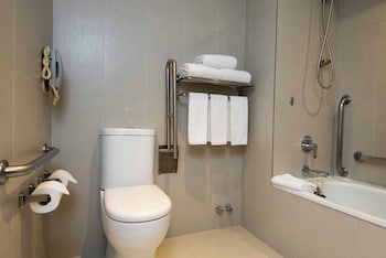 Standard Room, 1 King Bed, Accessible