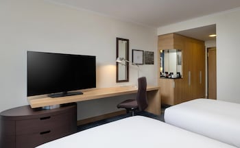 Twin Deluxe Room Rhine Wing River View