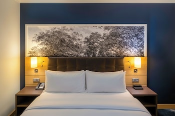 Twin Deluxe Room Rhine Wing River View