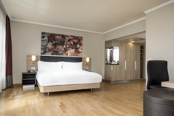 King Accessible Studio City Wing