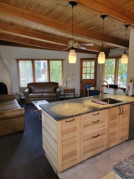 Standard Condo, 2 Bedrooms