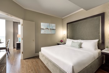 Standard Room, 1 Queen Bed, Accessible, Non Smoking