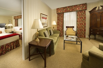 Deluxe Suite, 2 Queen Beds