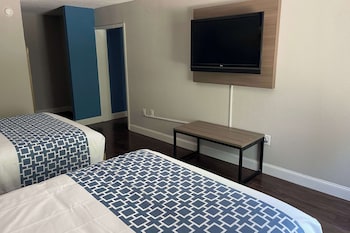 Room, 2 Queen Beds, Non Smoking
