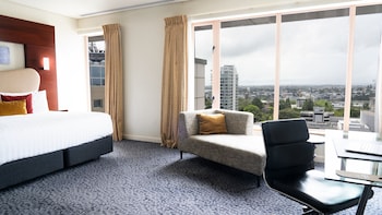 Premium Room, 1 King Bed, Club Lounge Access, City View (High Floor)