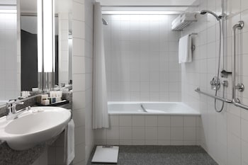 Standard Room, 1 King Bed, Accessible