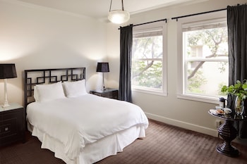 Deluxe Room, 1 Queen Bed