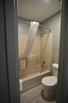 Room, 2 Queen Beds, Non Smoking