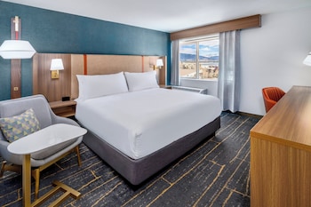 Standard Room, 1 King Bed