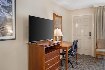 Standard Room, 1 King Bed, Accessible, Non Smoking