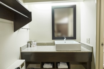 Premium Room, 1 King Bed (Upgraded Bedding & Snack, Smoke Free)