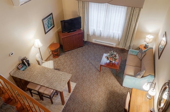 Suite, 1 Queen Bed, Non Smoking, Jetted Tub