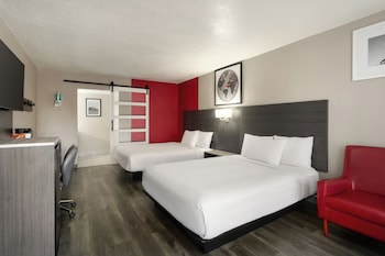 Room, 2 Double Beds, Accessible, Non Smoking (Roll-in Shower, Mobility)