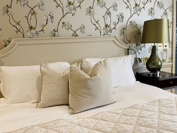 Traditional Room, Accessible