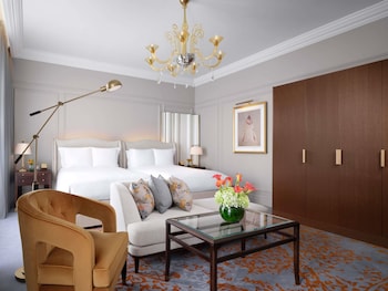 Luxury Double Room, 2 Queen Beds (419sf, 39sm)