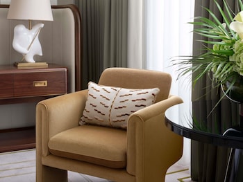 Suite, 1 Bedroom (581sf, 54sm)
