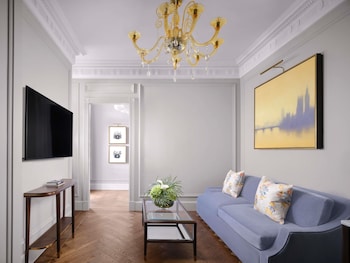 Grand Suite, 1 King Bed with Sofa bed, River View