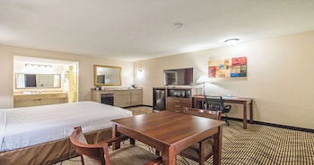 Standard Room, 1 King Bed, Non Smoking, Refrigerator & Microwave
