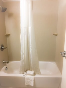 Standard Room, 1 Queen Bed