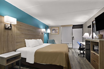 Room, 1 King Bed, Accessible, Smoking