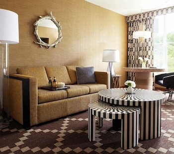 Studio Suite, 1 Queen Bed