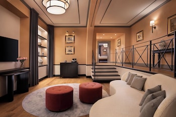 Signature Suite, City View