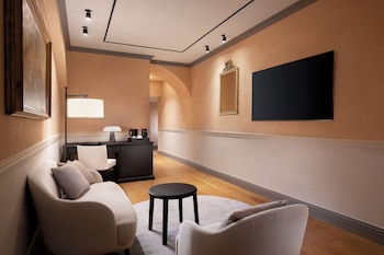 Signature Suite