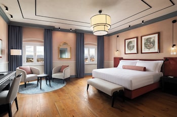 Signature Room (Deluxe)