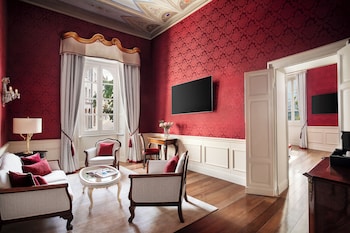 Signature Suite, City View