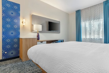 Suite, 1 King Bed, Non Smoking