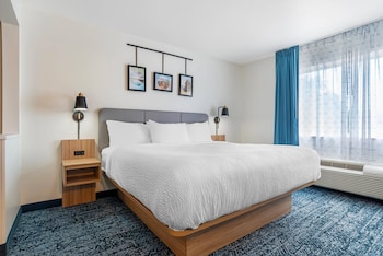 Suite, 1 King Bed, Non Smoking