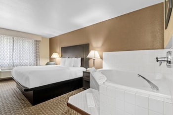 Room, 1 King Bed, Non Smoking, Jetted Tub