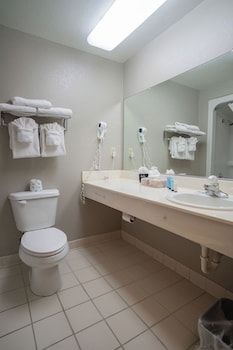 Double Queen Family Suite