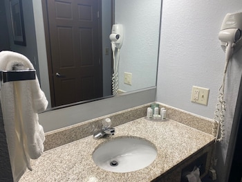 Room, 1 King Bed, Accessible, Non Smoking (Mobility, Tub w/ Grab Bars)
