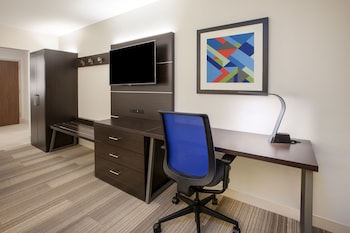 Standard Room, 2 Queen Beds, Accessible (Communication, Roll-In Shower)