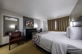 Superior Room, 1 King Bed, Accessible (Walk-In Shower, Smoke Free)