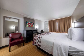Superior Room, 1 King Bed, Accessible (Walk-In Shower, Smoke Free)