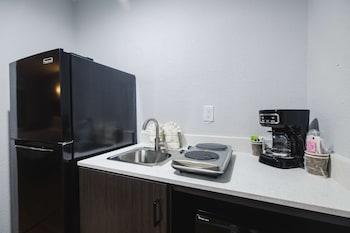Standard Room, 2 Queen Beds, Mobility Accessible, Non Smoking (Kitchen)