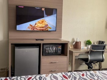 Deluxe Room, 1 King Bed