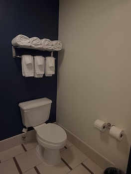 Room, 2 Queen Beds, Accessible, Bathtub (Mobility)
