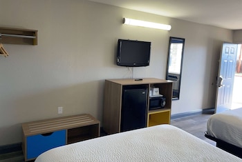Standard Room, 2 Queen Beds