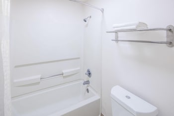 Room, 2 Queen Beds, Non Smoking