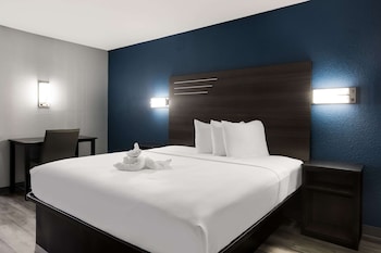 Standard Room, 1 King Bed, Non Smoking