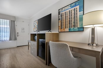 Standard Room, 2 Queen Beds, Non Smoking, Refrigerator & Microwave