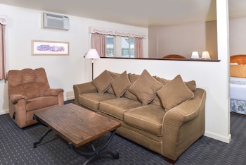 Deluxe Room, 1 King Bed