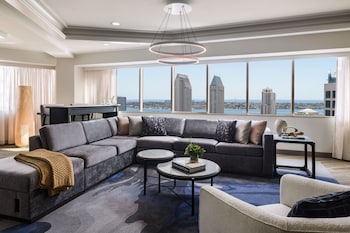 Presidential Suite, Skyline View