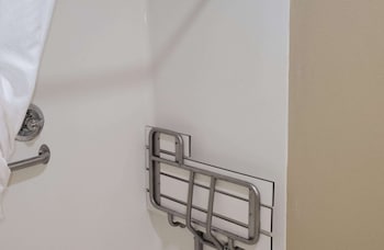 Standard Room, 1 King Bed, Accessible, Non Smoking