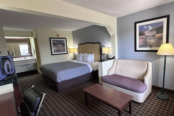 Standard Room, 1 King Bed, Smoking