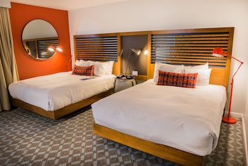 Room, 2 Queen Beds, Roll-in Shower (Forest View ADA)
