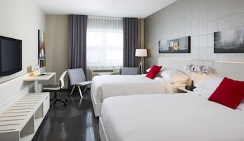 Superior Room, 2 Queen Beds (Sépia Confort Plus)
